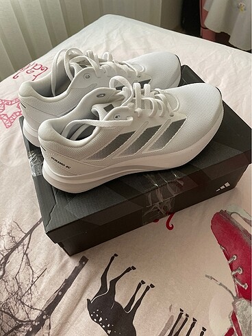 Adidas orijinal spor ayakkabı