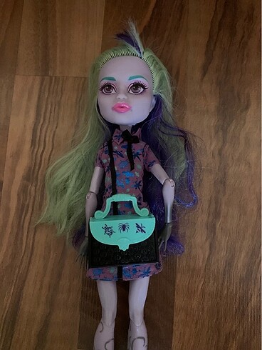 monster high twyla bebek