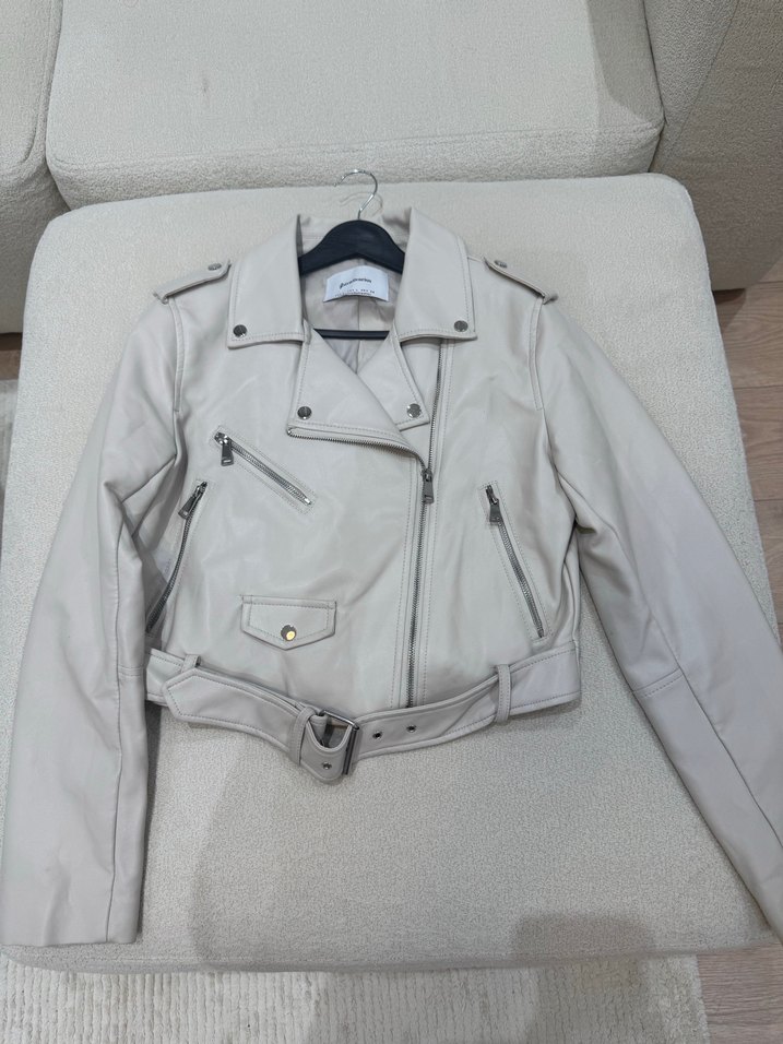 Bej Kemerli Kısa Deri Ceket - Görsel 2