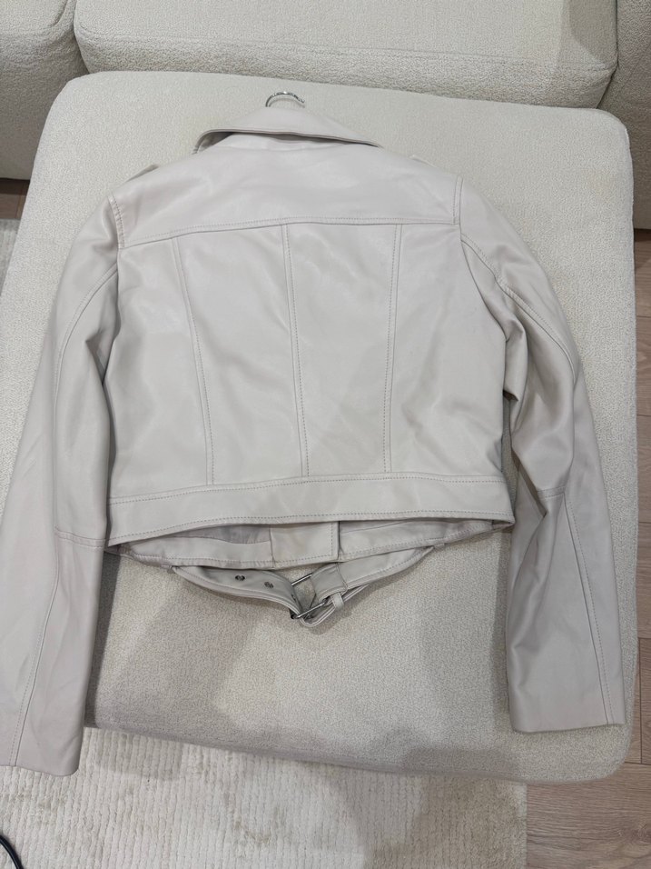 Bej Kemerli Kısa Deri Ceket - Görsel 3