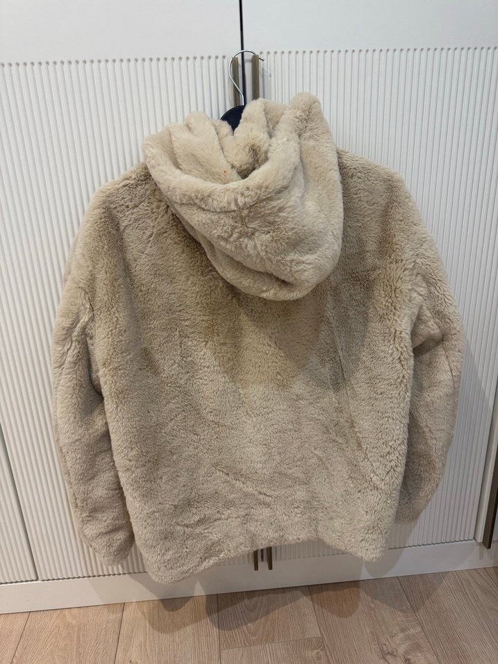 Zara Bej Kapüşonlu Kürklü Kadın Mont - Görsel 4