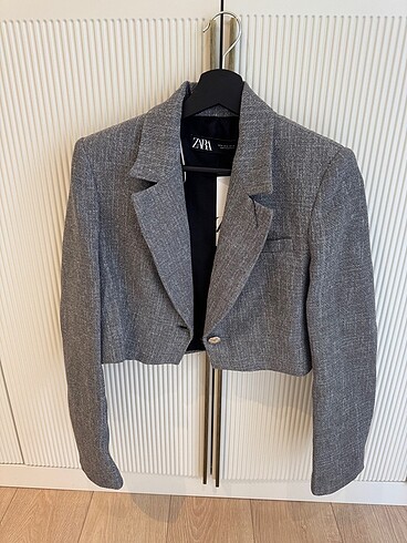 Zara crop blazer