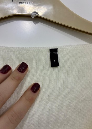 Beyaz Bağcıklı Kısa Örgü Kadın Kazak - Görsel 3