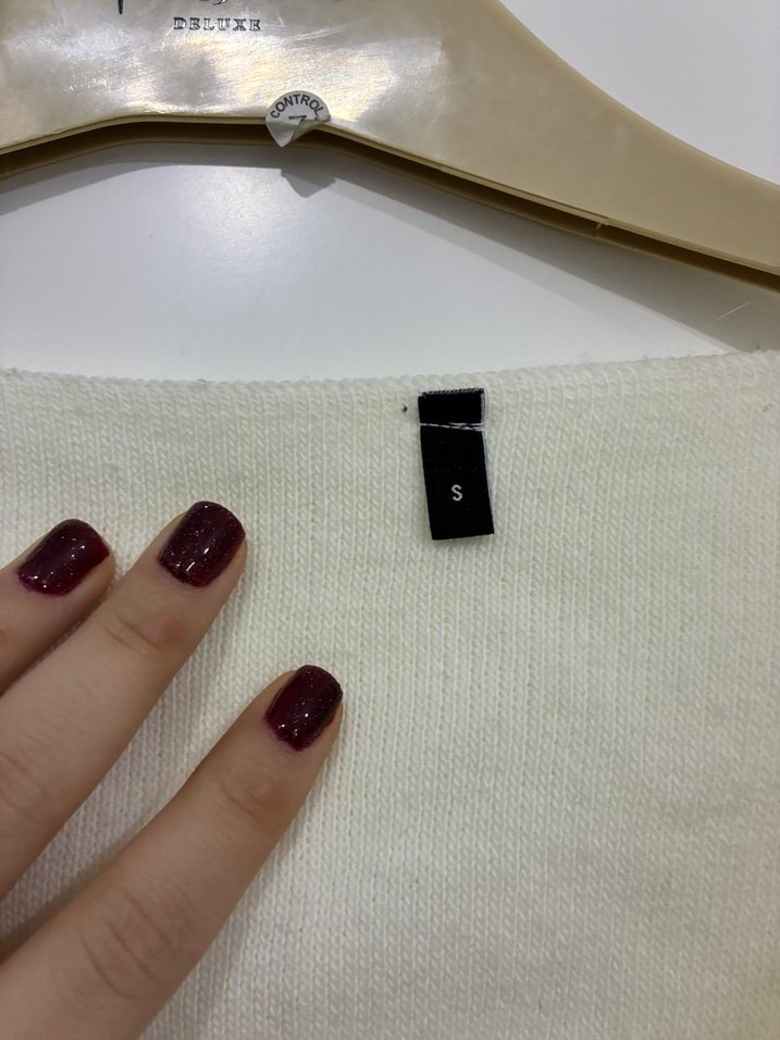 Beyaz Bağcıklı Kısa Örgü Kadın Kazak - Görsel 3