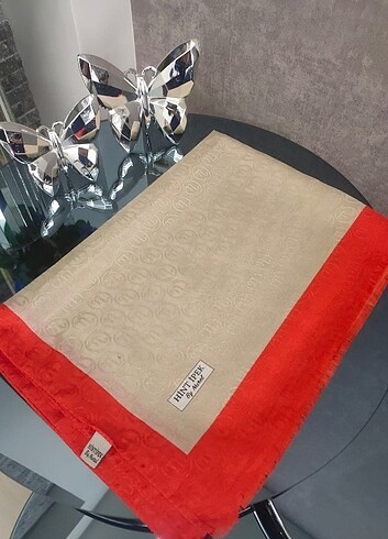 Hint ipek monogram şal 