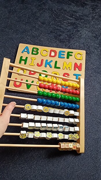 Beden Ahşap alfabe yapboz ve sayı boncuğu