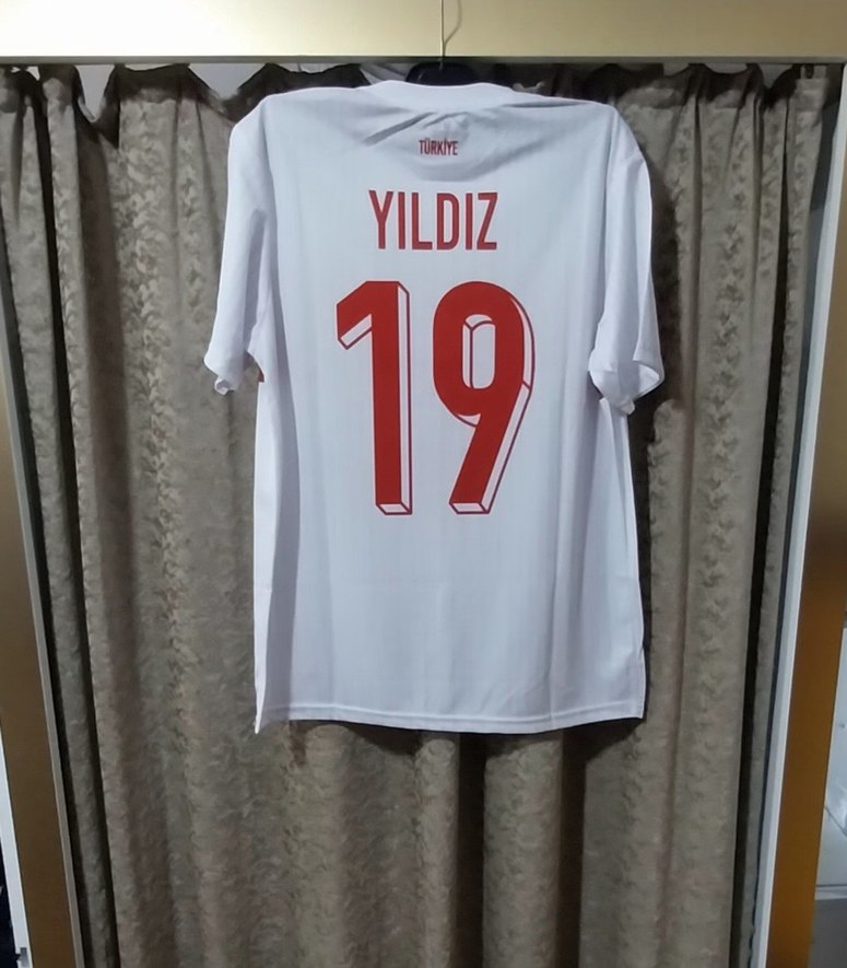 Yıldız Baskılı Beyaz Erkek Kısa Kollu Forma - Görsel 4