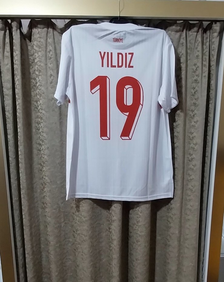 Yıldız Baskılı Beyaz Erkek Kısa Kollu Forma - Görsel 2