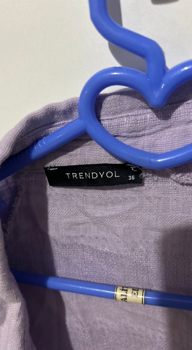 Düğmeli, Kısa Kollu Mor Keten Gömlek - Görsel 3