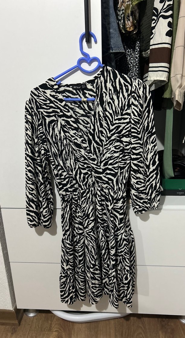 Zebra Desenli V Yaka Uzun Kollu Elbise - Görsel 2