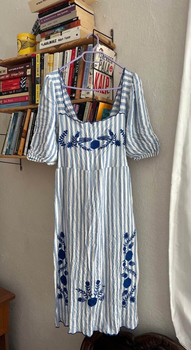 Nakışlı Mavi elbise - Görsel 2