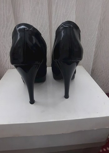 Kadın Siyah Platform Topuklu Parlak Ayakkabı - Görsel 3