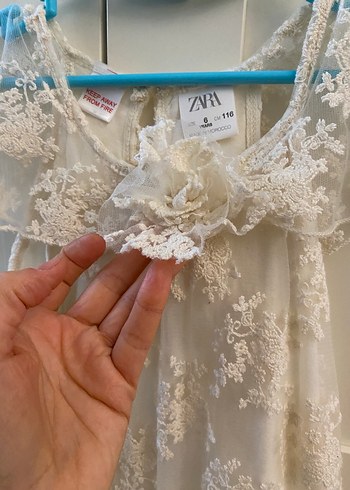 Kız Çocuk Beyaz Dantel Nakışlı Elbise - Görsel 3