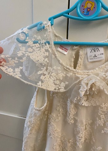 Kız Çocuk Beyaz Dantel Nakışlı Elbise - Görsel 4