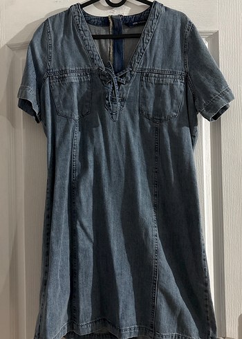 Düğmeli V Yakalı Midi Kot Elbise - Görsel 2