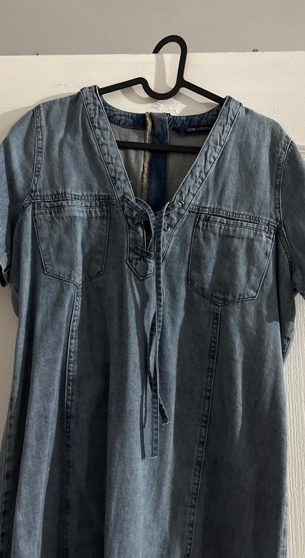 Düğmeli V Yakalı Midi Kot Elbise - Görsel 3