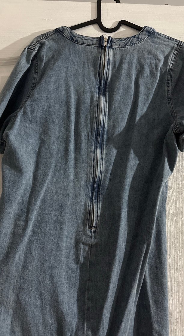 Düğmeli V Yakalı Midi Kot Elbise - Görsel 5