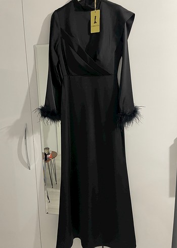 Siyah Uzun Kollu Kürklü Gotik Elbise - Görsel 2