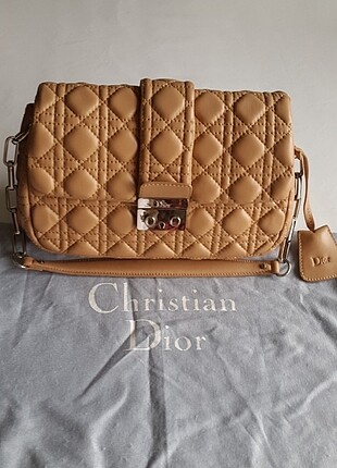 Dior hakiki derı çanta. 
