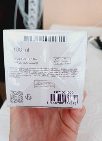 Beden Dior J'adore klasik 100 ml parfüm orijinal.