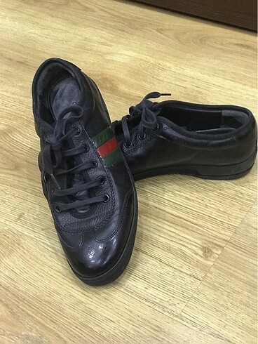 38 Beden siyah Renk Orjinal Gucci ayakkabı