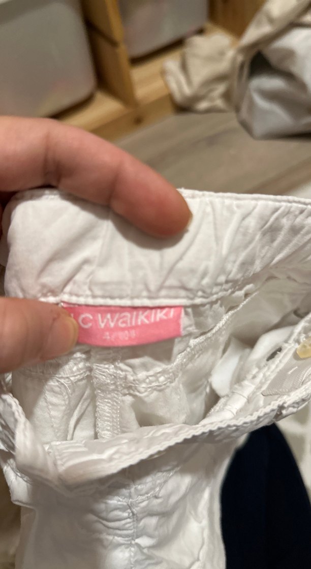 Nakışlı Beyaz Mini Kadın Şort - Görsel 3