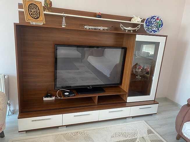 TV Ünitesi
