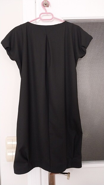 44 Beden siyah Renk Siyah elbise temiz