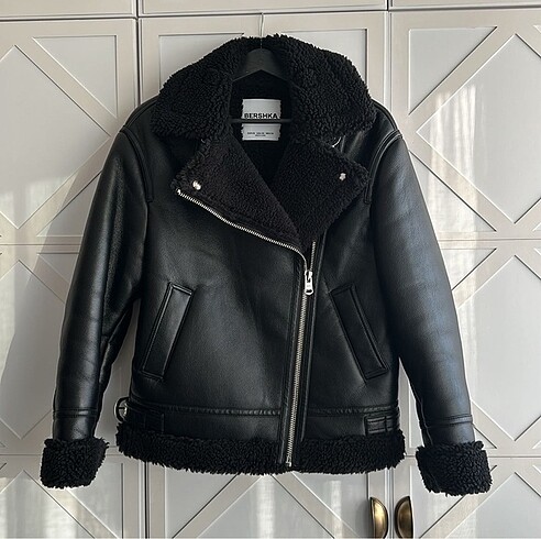xs Beden siyah Renk BERSHKA BİKER KABAN
