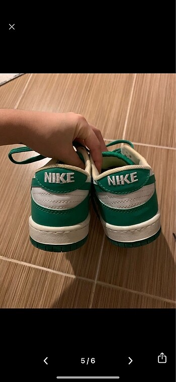 39 Beden yeşil Renk Nike 39 numara orjinal değildir