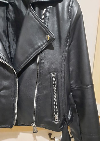 m Beden siyah Renk pull bear deri ceket