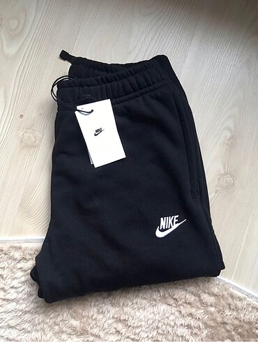 nike jogger