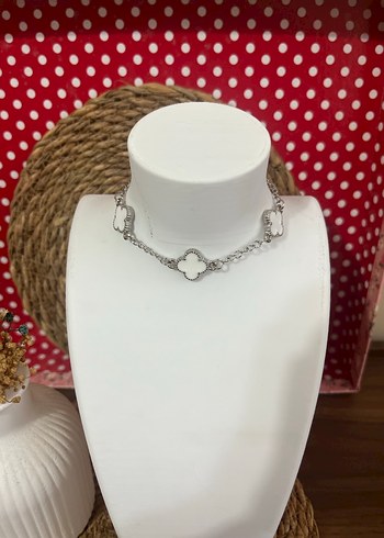 BEYAZ YONCA DETAYLI BİLEKLİK - Görsel 3