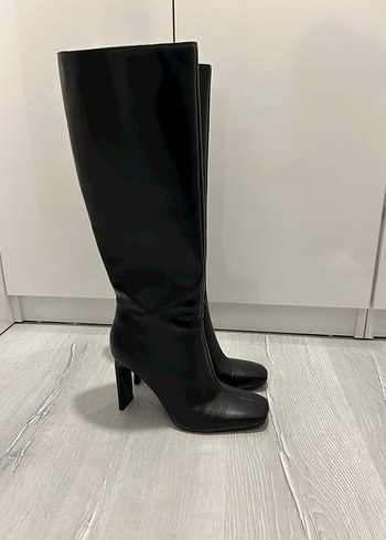 zara 40
