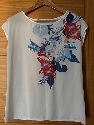 İşlemeli Tshirt