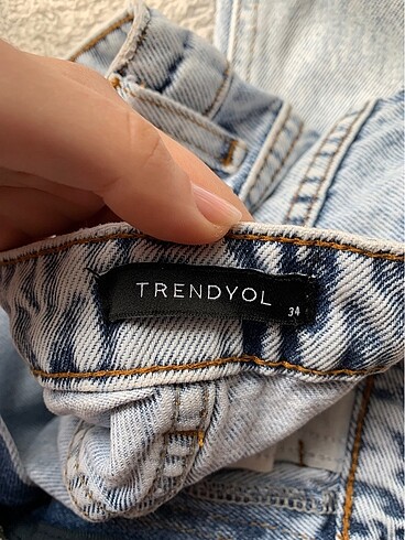 34 Beden mavi Renk jean pantolon