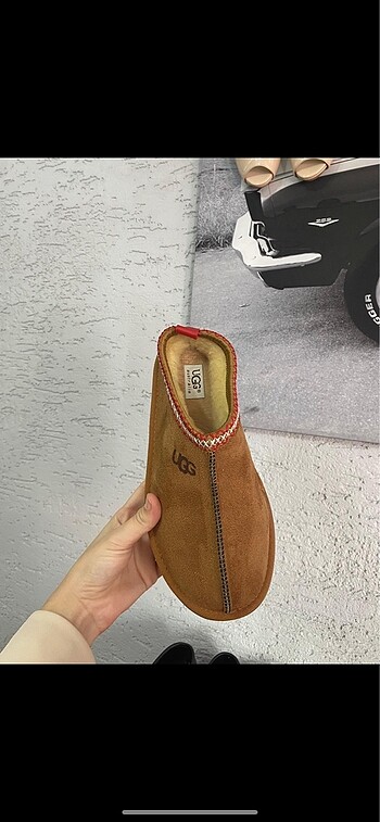 Ugg Ugg terlik