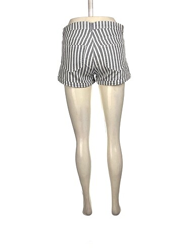 36 Beden H&M Mini Şort %70 İndirimli.