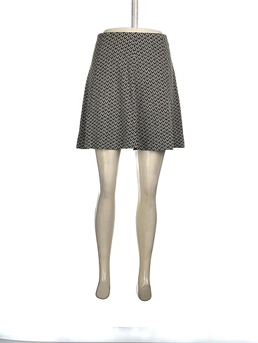Bershka Mini Etek %70 İndirimli.