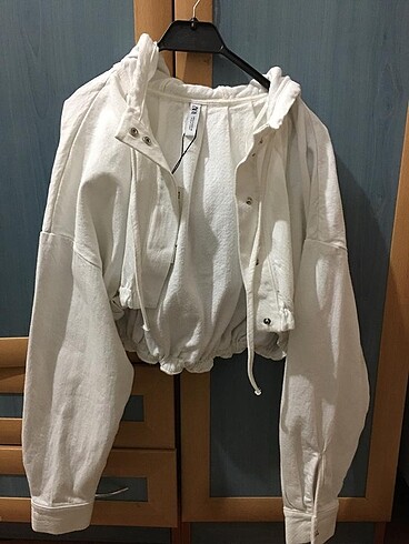zara crop ceket