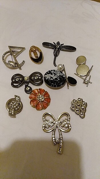 Swarovski taşlı Broş iğne Adet fiyatıdır