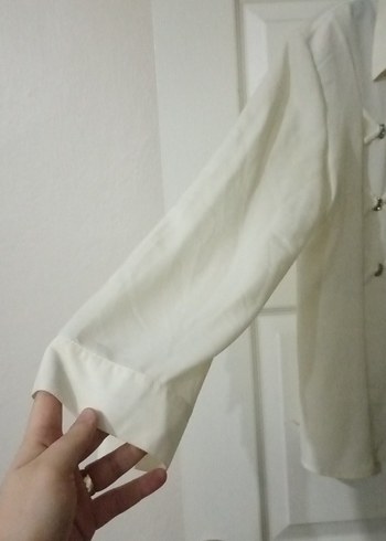 Düğmeli Beyaz Kadın Gömlek - Görsel 3