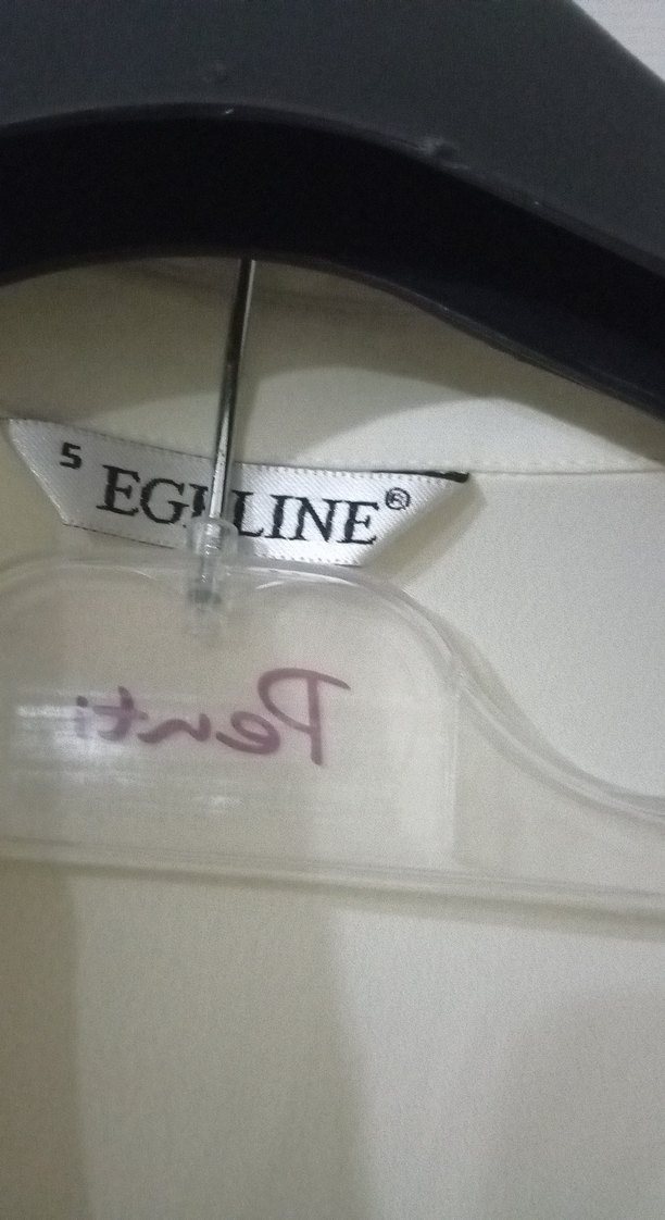 Düğmeli Beyaz Kadın Gömlek - Görsel 2