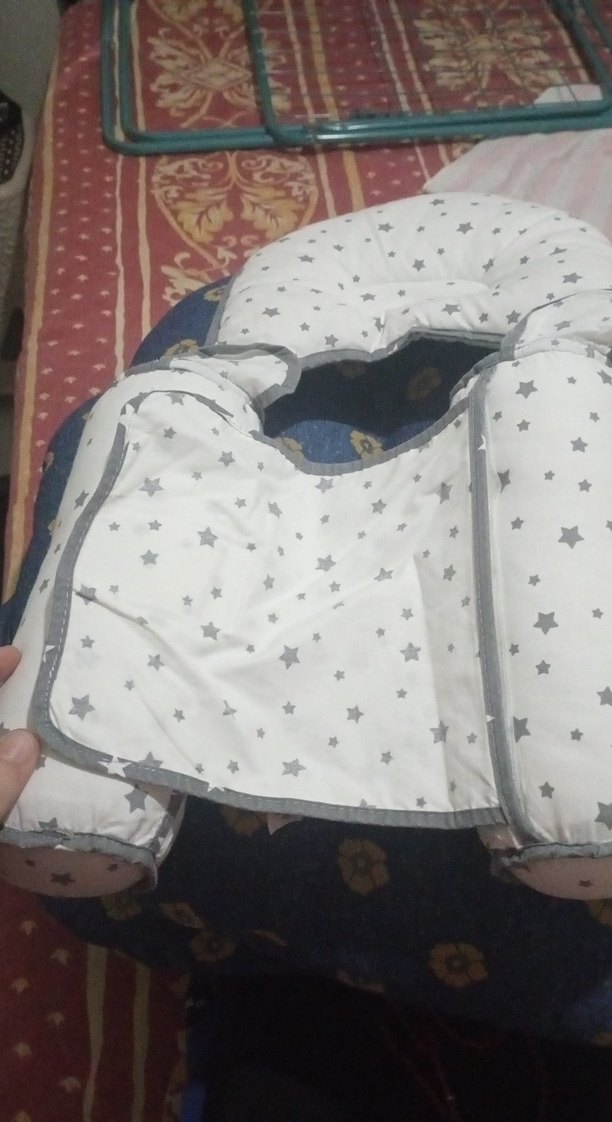 Gri Yıldız Desenli Beyaz Bebek Uyku Destek Yastığı - Görsel 2