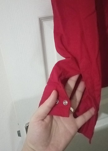 Kırmızı Düğmeli Uzun Kollu kadın Gömlek - Görsel 2