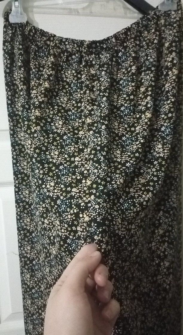 Kadın Siyah Piliseli Rahat Kumaş Pantolon - Görsel 4