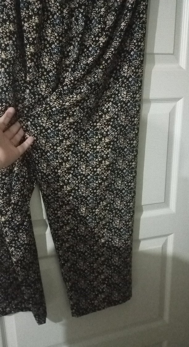 Kadın Siyah Piliseli Rahat Kumaş Pantolon - Görsel 5