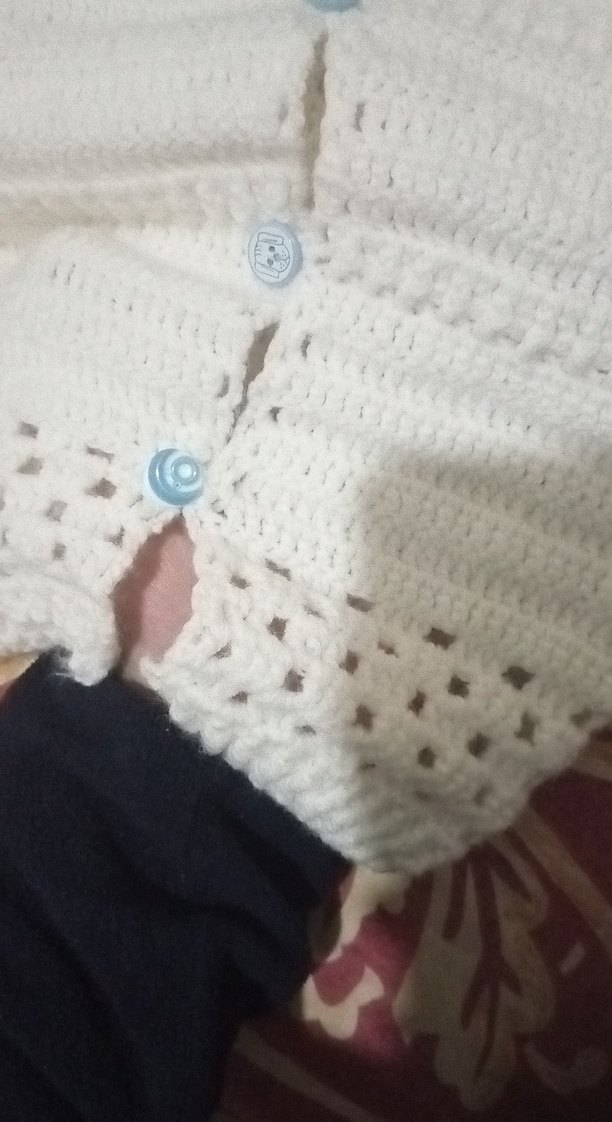 Kızlar ve erkek bebekler için beyaz kısa kollu örgü hırka - Görsel 3