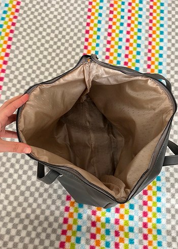 Gri Fermuarlı Kadın Çantası - Görsel 3