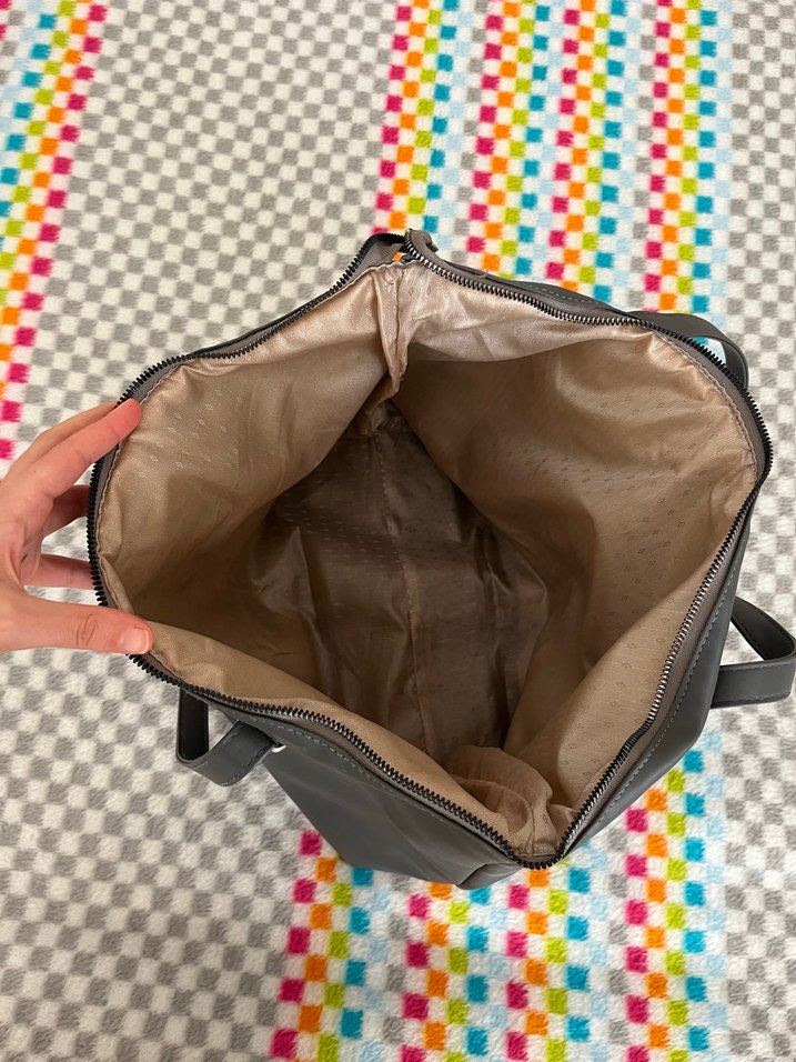 Gri Fermuarlı Kadın Çantası - Görsel 3